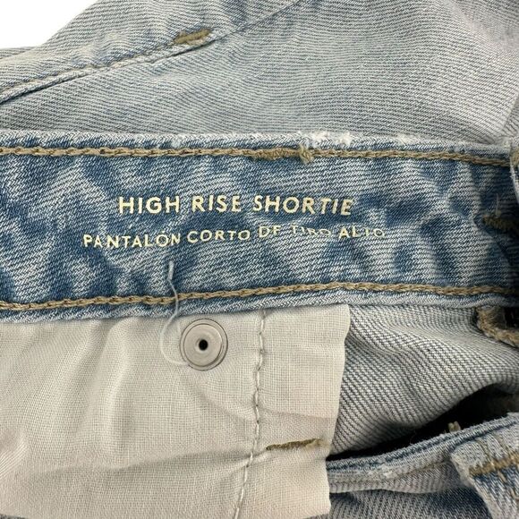 Universal Thread High Rise Shortie Blue Jean Shorts Light Wash Size 12 31 Waist - Picture 5 of 7